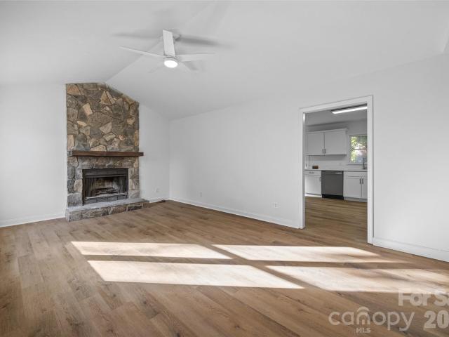 1167 Ebinport Road
