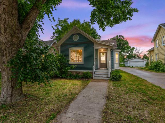 1168 e walnut street