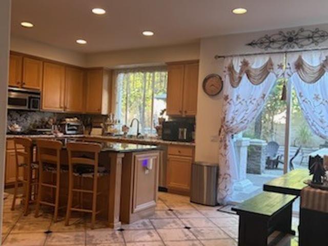 11695 Loucks