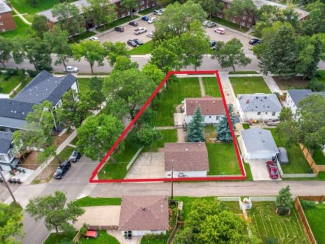 11603 St Albert Trail Nw, Edmonton, AB, T5M 3L6 house for sale | Listing ID E4510 | Royal LePage