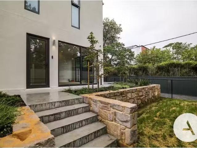 11/60 Macleay Street, Turner Townhouse for rent Listed by Ash.