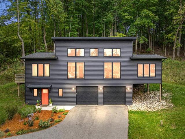 11610 Grand River Drive