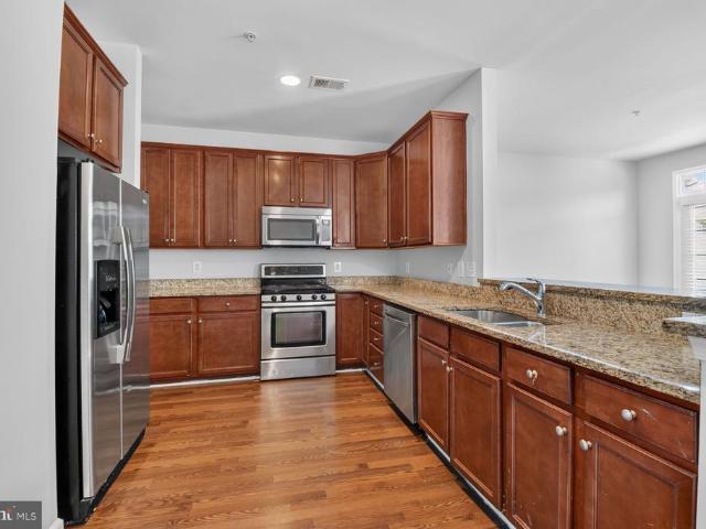 11612 Leesborough