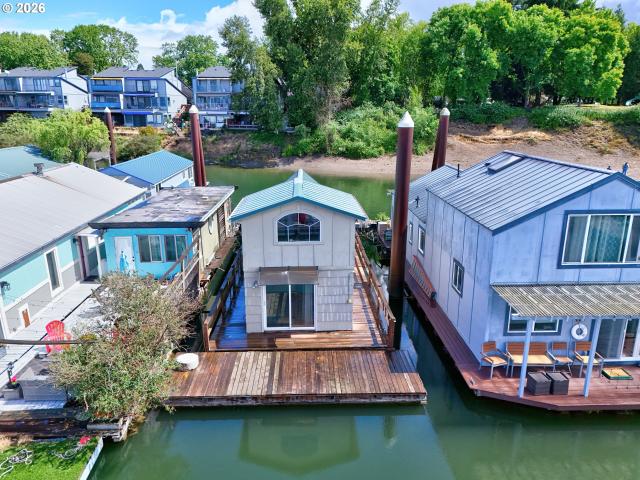 11612 N Island Cove LN