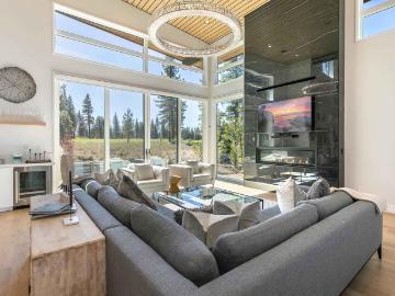 11614 Henness Rd, Unit B, Truckee, CA 96161 | MLS #20251
