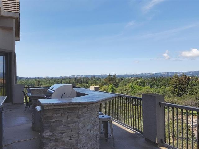 1161 Castle Oaks Dr, Napa, CA 94558 | MLS #326016