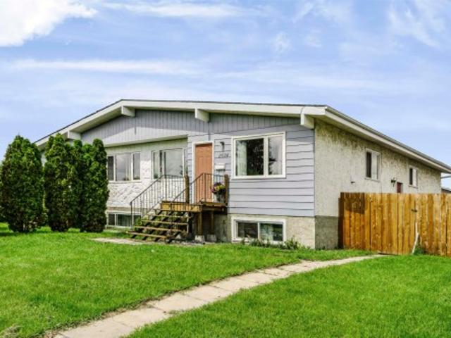 11624 Avenue Nw, Edmonton, AB, T5X 1C7 house for sale | Listing ID E4509 | Royal LePage