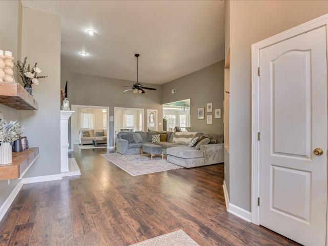 1162 Oakton Trail