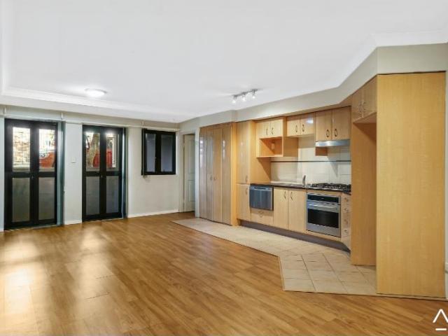 11/6 8 Albert Street, Newtown