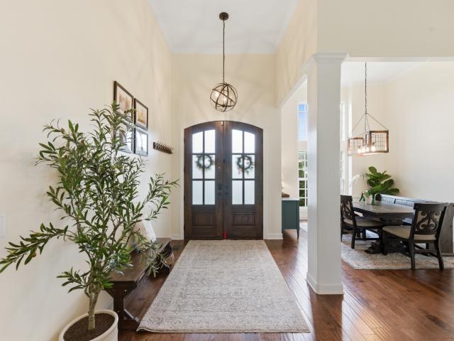 116 Cassandra Dr