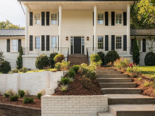 116 Century Oak Dr