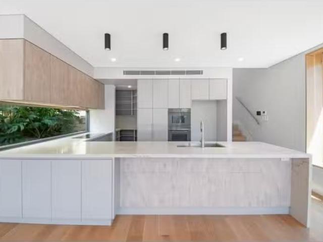 116 Atchison Street, Crows Nest House for rent Listed by Tiff.
