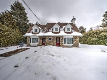House for sale in Les Pays-d'en-haut - Patio