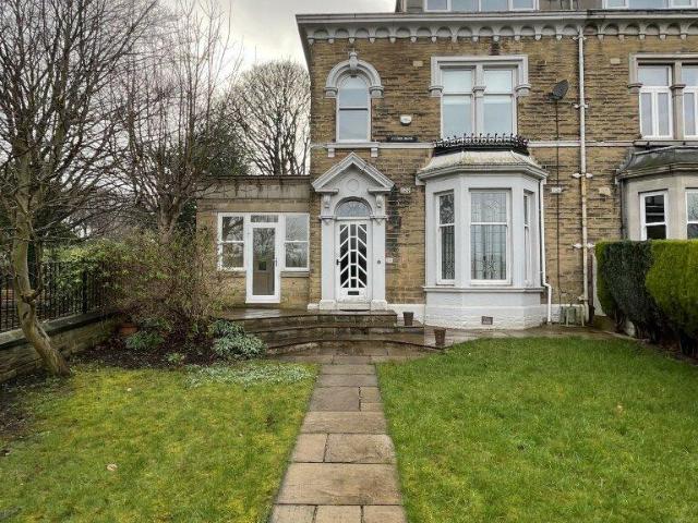 116 Bradford Rd,Shipley,BD18 3DF 5 bed terraced house to rent £1,750 pcm £404 pw