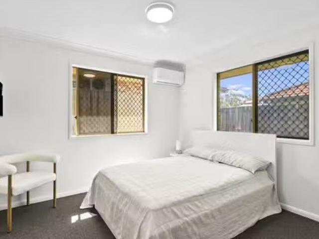 1/16 Bullen Circuit, Forest Lake, QLD 4078