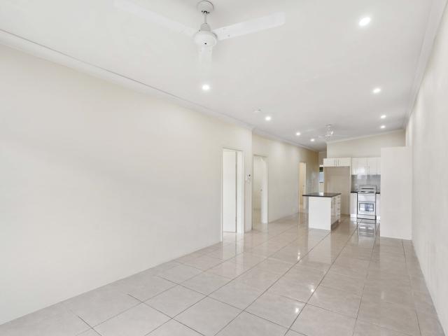 1/16 Dann StreetMooroobool QLD 4870, Australia
