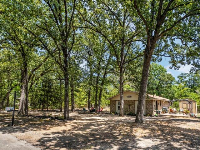 116 E Beachwood Loop