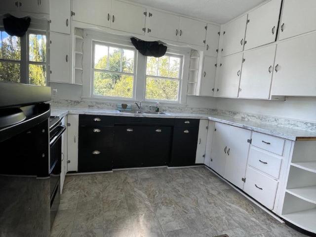 116 Flanders Ave 2