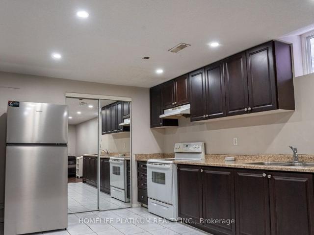 116 Flowertown Avenue, Brampton