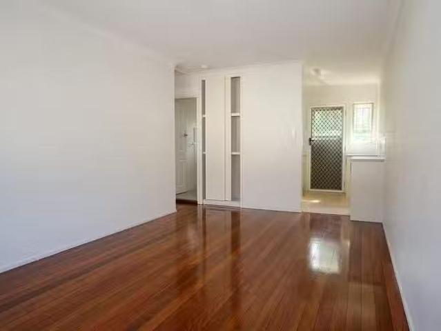 1/16 Ovendean Street, Yeronga, QLD 4104