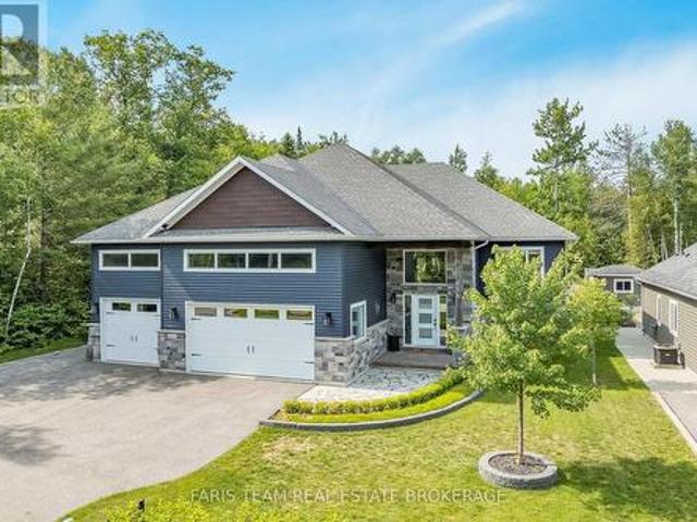 116 Mamie Avenue, Wasaga Beach, ON, L9Z 2P6 house for sale | Listing ID S13504 | Royal LePage