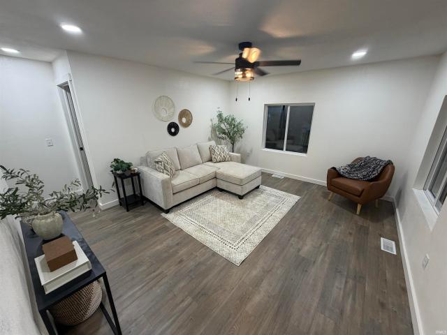 116 Middle Avenue