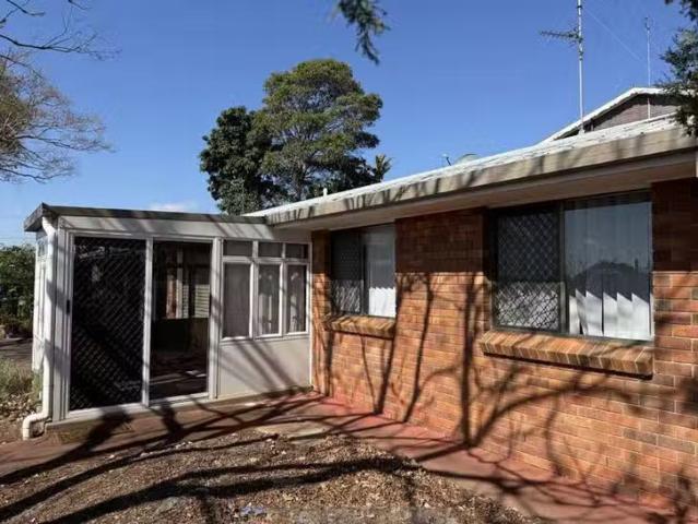 1/16 Noll Street, Kearneys Spring, QLD 4350