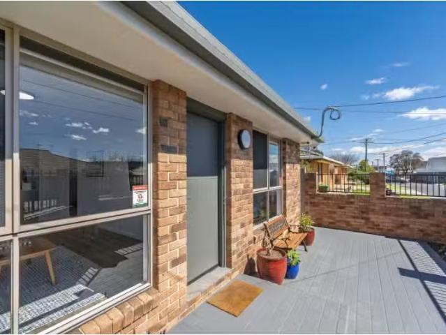 1/16 Naughten Avenue, ARMIDALE Apartment for rent Listed by P.