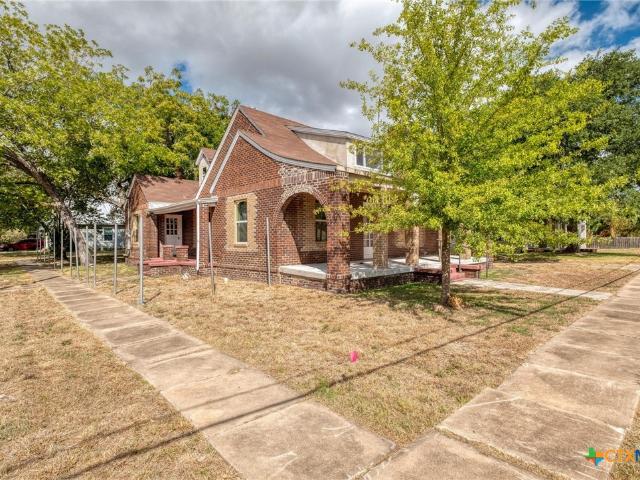 116 S Cypress Ave, Luling, TX 78648 | MLS #609457