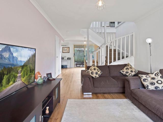 11/6 Samanthas Way, SLACKS CREEK, QLD 4127