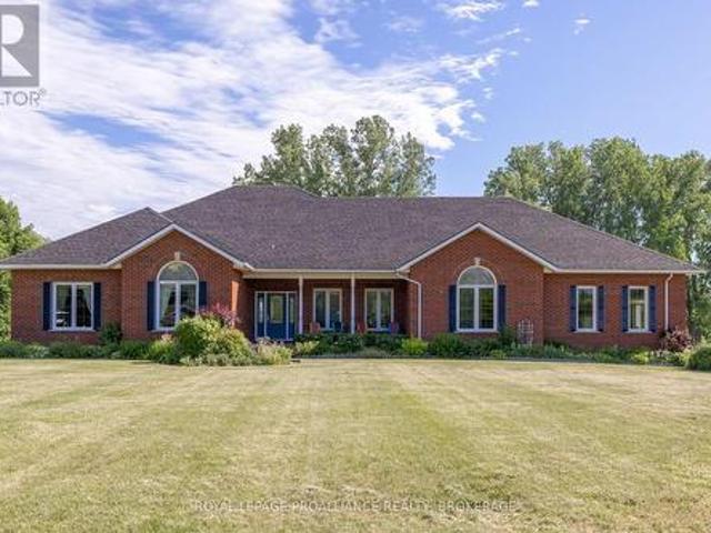 116 Schenk Street, Greater Napanee, ON, K0H 1G0 Luxury House for sale | Listing ID X13744 | Royal LePage Carriage Trade Luxury Properties