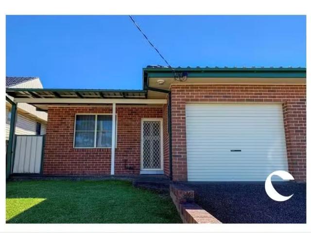 1/16 Shelton Street, Charlestown Townhouse for rent Listed by.