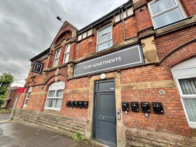 116 Wash Lane, Bury, BL9 1 bed flat to rent £750 pcm £173 pw