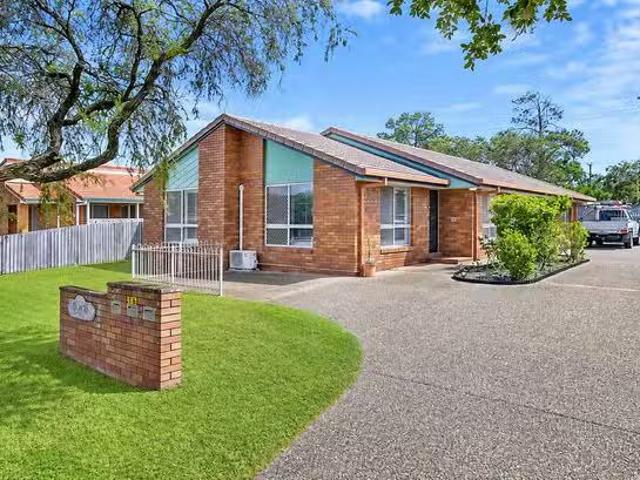 1/16 Westminster Street, Kippa Ring, QLD 4021 Duplex / Semi.