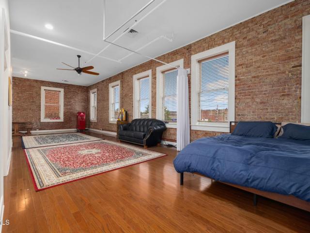 116 Tipton Street 204