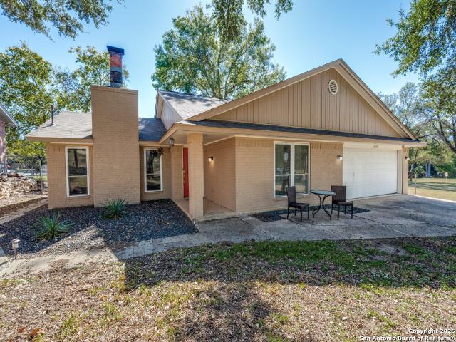 1174 Mooncrest Dr, New Braunfels, TX 78130 | MLS #1921