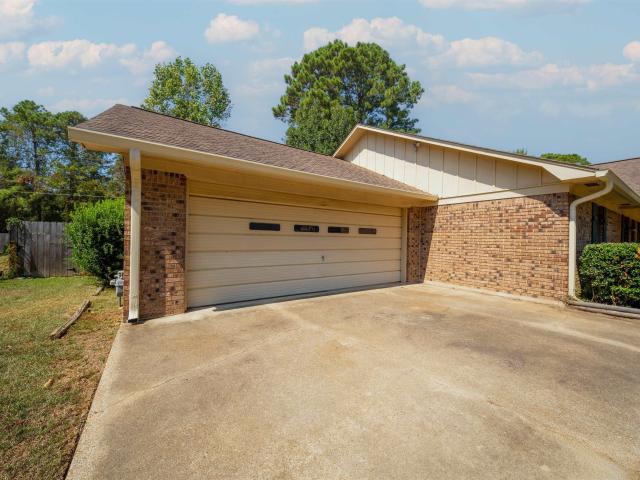 1174 Fabre Circle