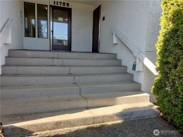 11755 Greenwood Ave N, Unit 203, Seattle, WA 98133 | MLS #2473