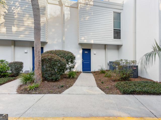 1175 N Beachview Drive