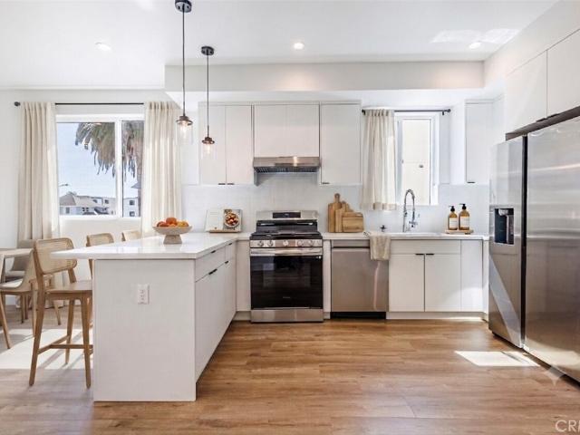 1175 Leighton