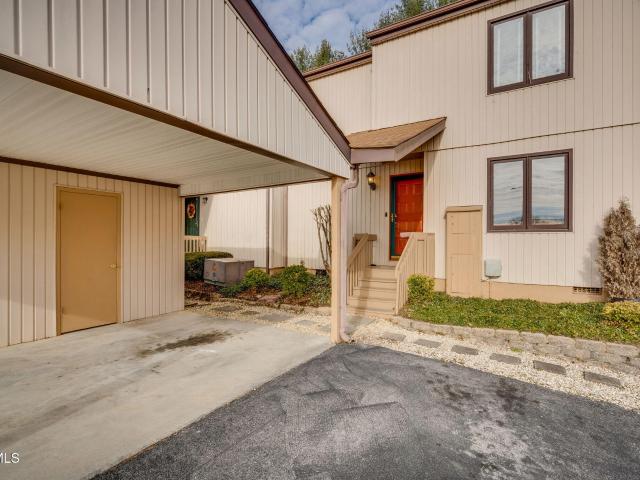 1175 Pebble Drive 1175