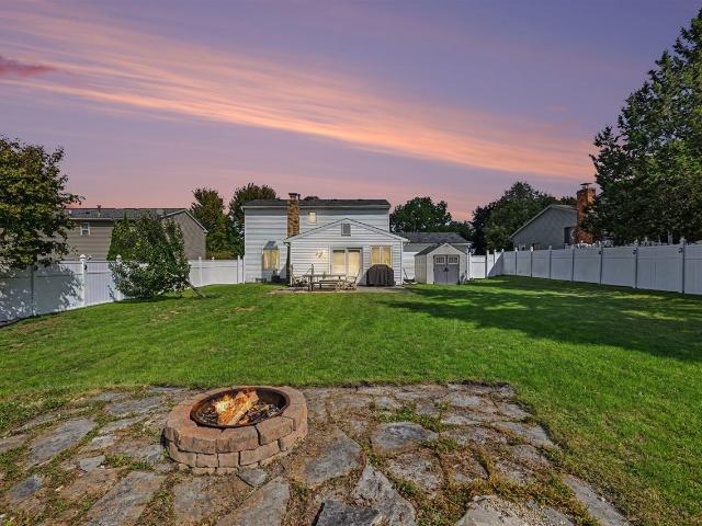 1176 Meadowood Drive