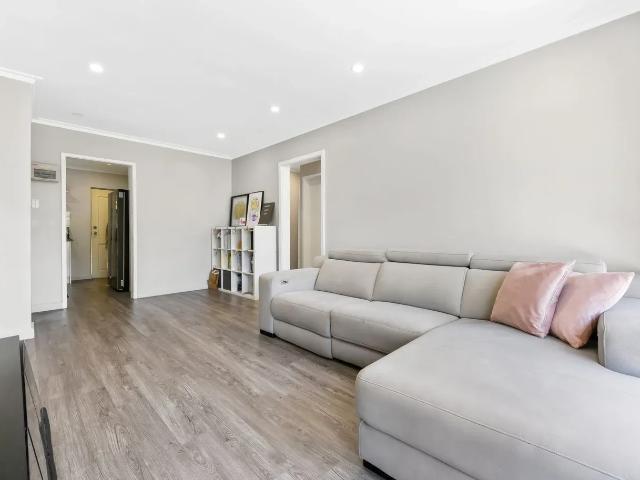 1/177 Carinish Road Clayton, VIC 3168