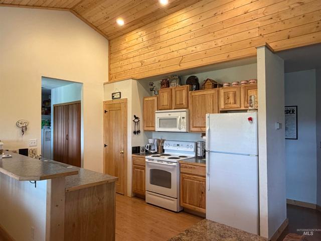 1177 Fireman Canyon Rd