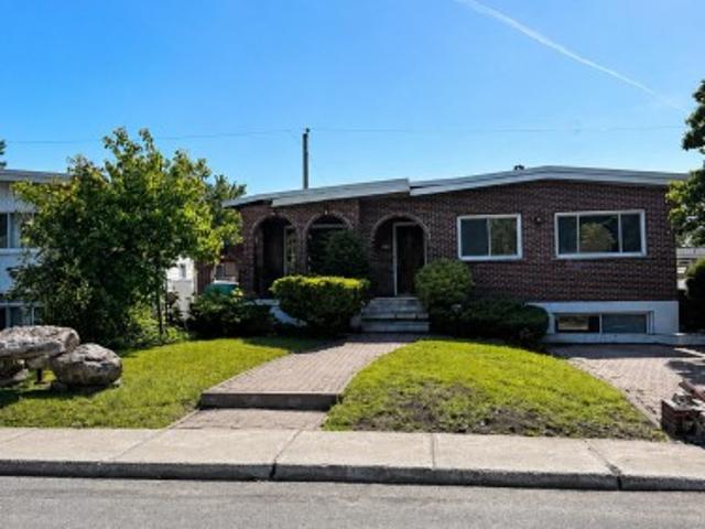 1178 Av. Collin, Laval Saint Vincent De Paul, QC, H7C 2K3 house for sale | Listing ID 12294 | Royal LePage