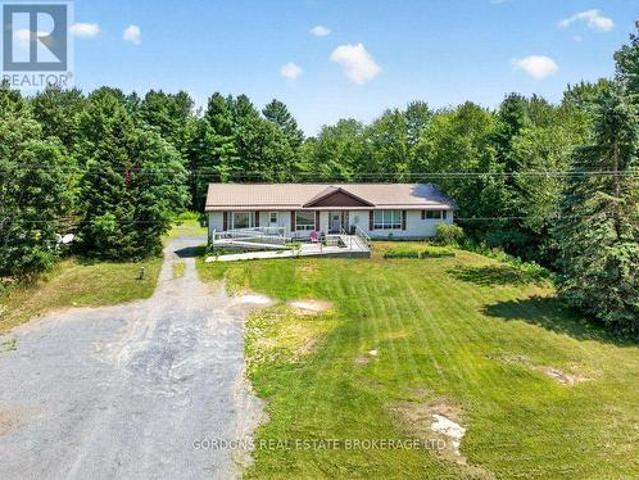11703 Highway 41, Addington Highlands, ON, K0H 1Z0 house for sale | Listing ID X13686 | Royal LePage