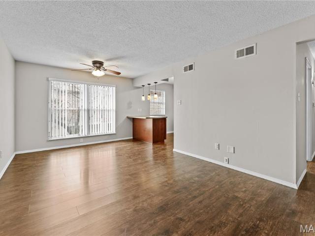 11709 Casa Grande Dr, Unit E, St. Louis, MO 63146 | MLS #26012