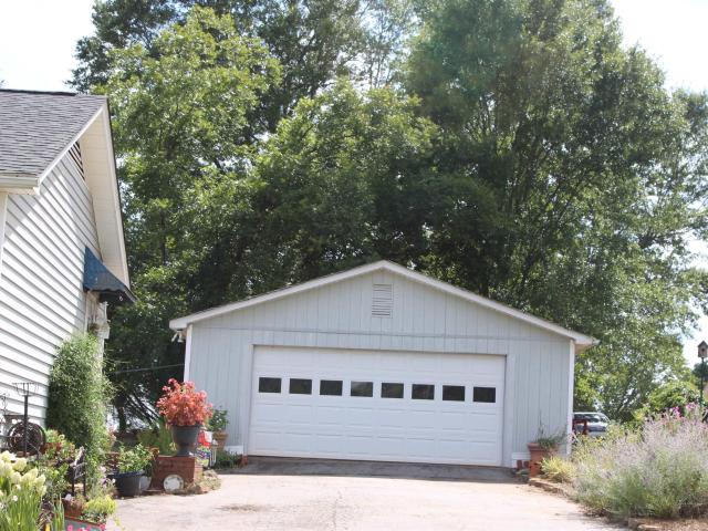 1170 Hanging Rock Road