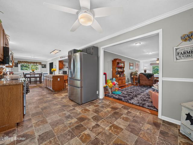 1170 Hansborough Rd
