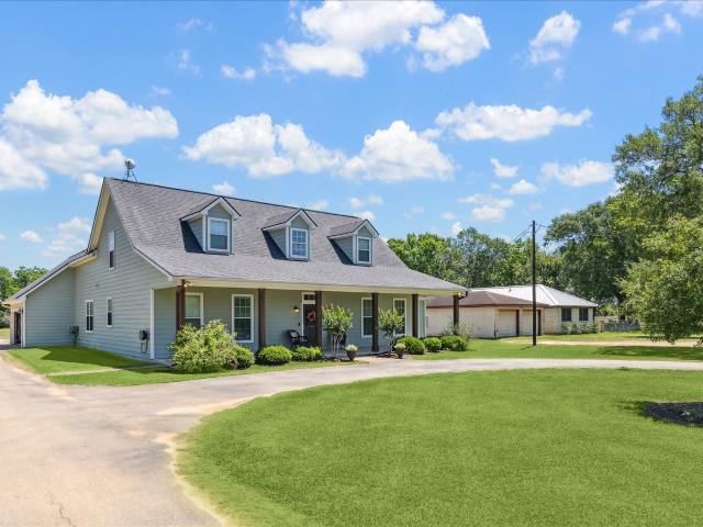 1170 Woody Ln, Sealy, TX 77474 | MLS #77565